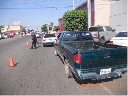 Accidente vial calle 6 de Abril frente a Bomberos