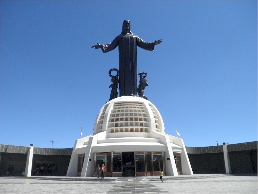 Operativo Visita Papa Banedicto XVi a Mxico: Silao, Guanajuato: vista del templo