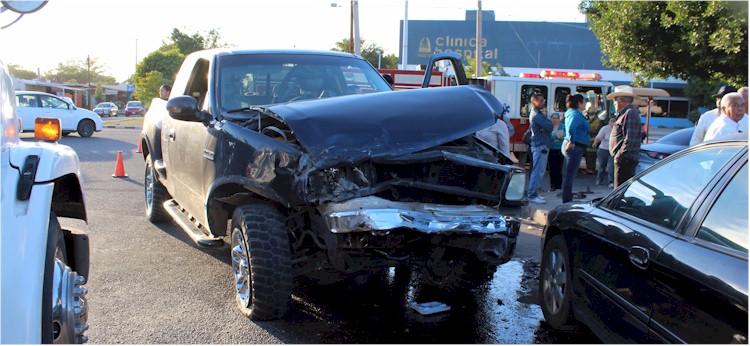 Accidente vial Tehuantepec y Yaqui Foto 3