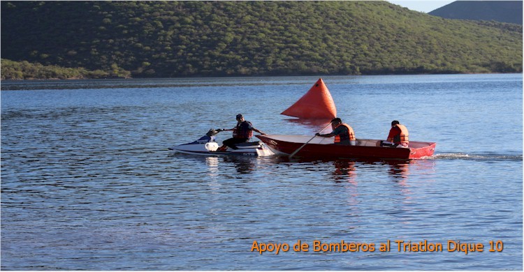 Triatln Dique 10: Jet ski y lancha de Bomberos en recorrido de prueba