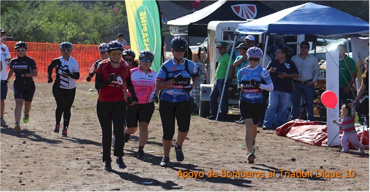 Triatln Dique 10: primer plano de corredoras