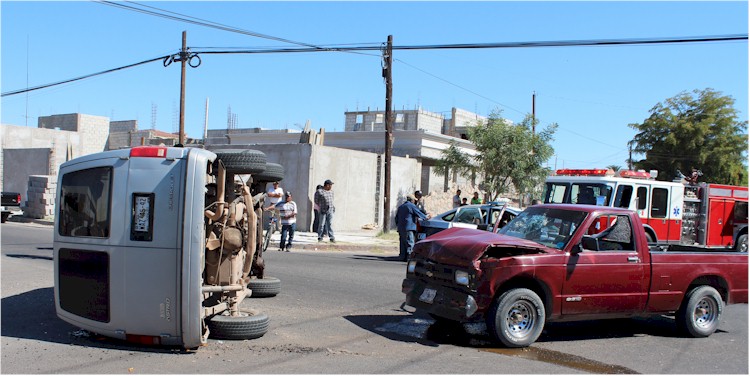 Colisin Eje Vial Coahuila y Cajeme - Foto 6