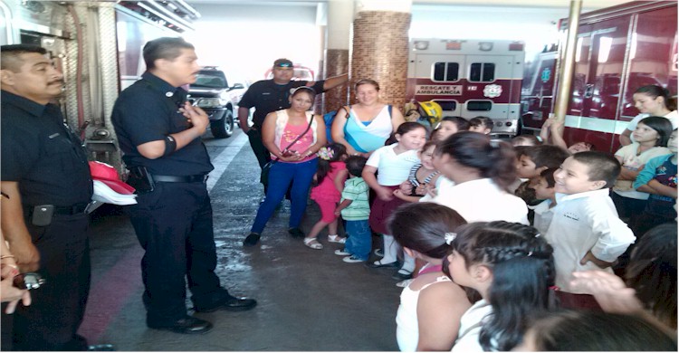 Nias y nios de Esperanza y Colonia Leandro Valle visitan a Bomberos - Foto 3