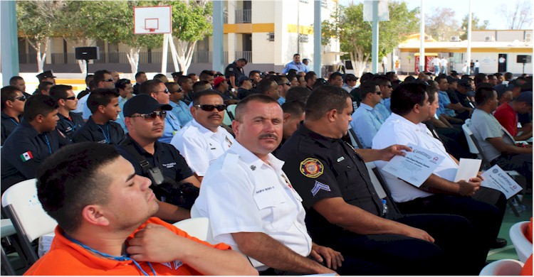 Curso de Actualizacin, Capacitacin y Equipamiento para Capitanes y Tenientes - Foto 3